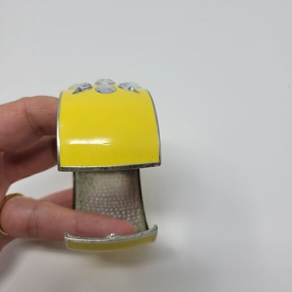 Clamp Cuff Bangle Thick Chunky Yellow Enameled Rhinestone Flower Statement - Picture 9 of 11